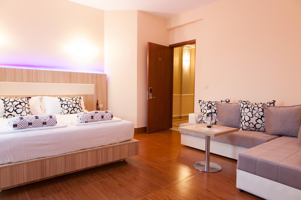 Hotel Blue Moon Ulcinj Luaran gambar