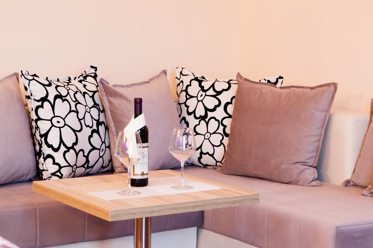 Hotel Blue Moon Ulcinj Luaran gambar