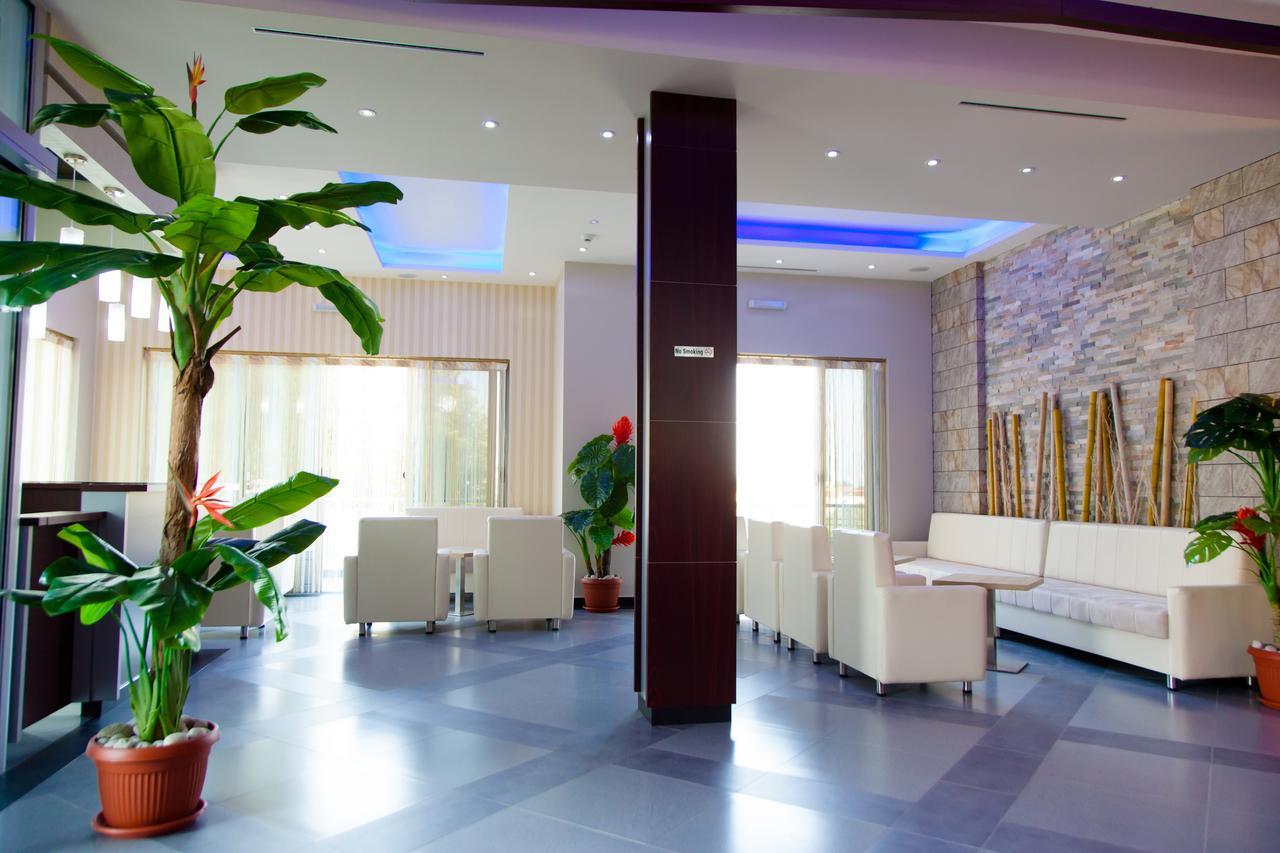 Hotel Blue Moon Ulcinj Luaran gambar