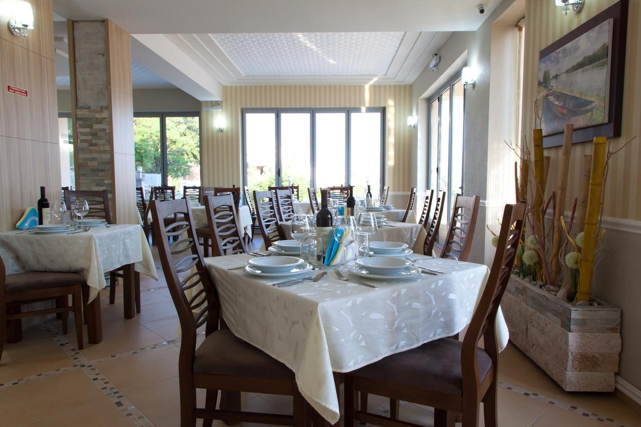Hotel Blue Moon Ulcinj Luaran gambar
