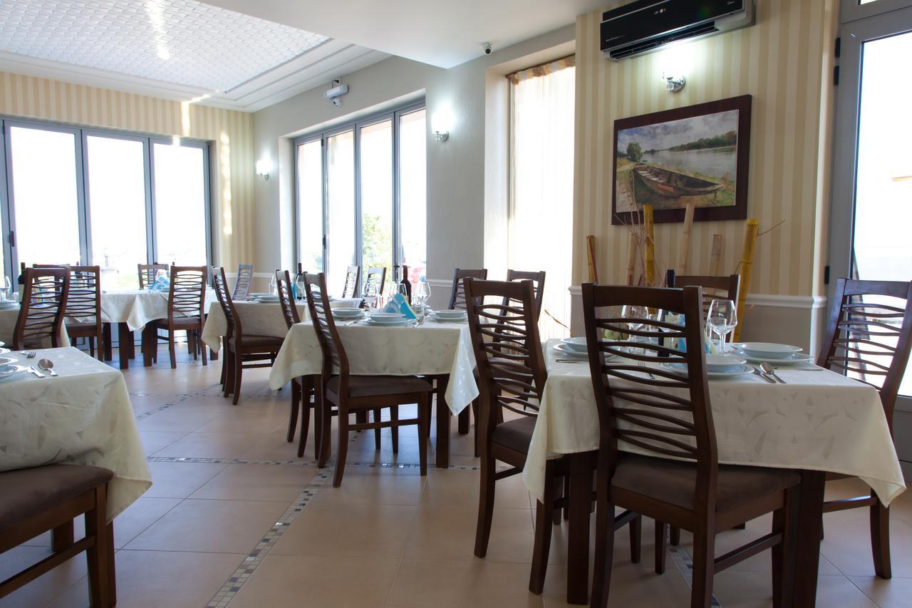 Hotel Blue Moon Ulcinj Luaran gambar